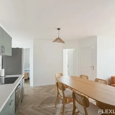 Spacious T7 In 20 Apartment