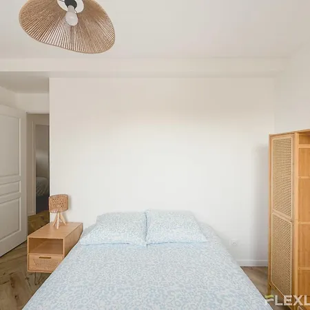 Spacious T7 In 20 Paris