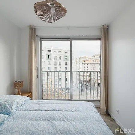 Spacious T7 In 20 Apartment Paris